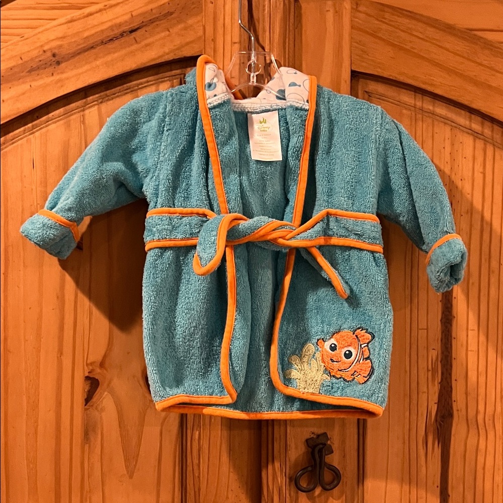 Disney Baby Nemo terry robe and slippers